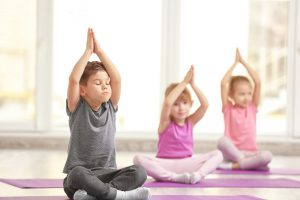 Kinder yoga